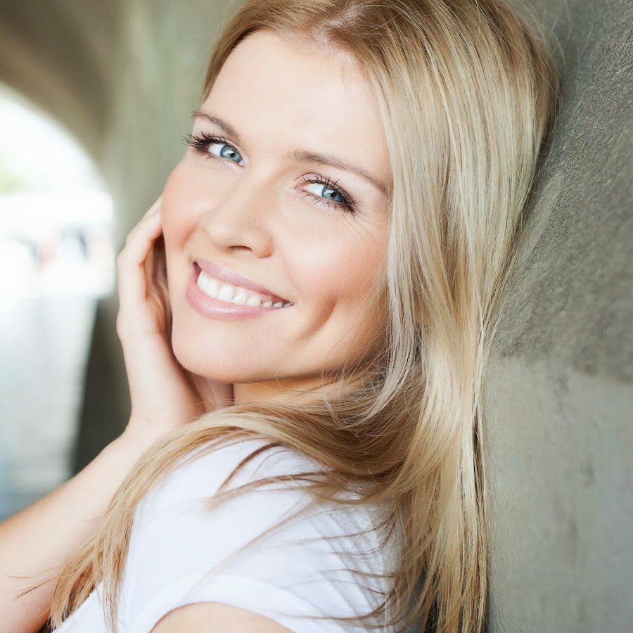 Elena dmovskaya и Антон Хабаров
