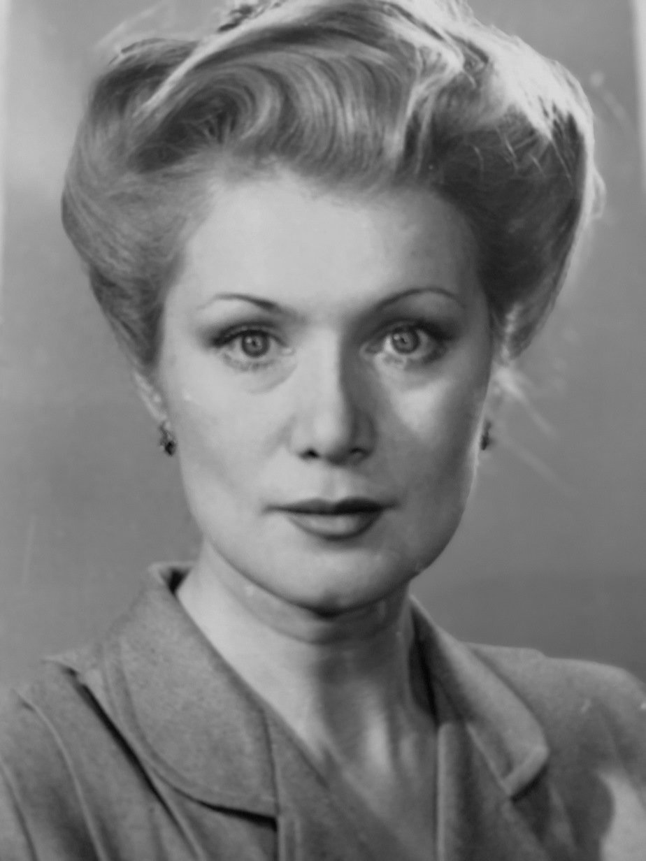 Анна Твеленева