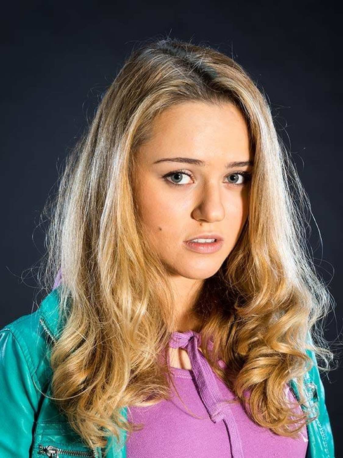 Актриса Екатерина Стулова грудь