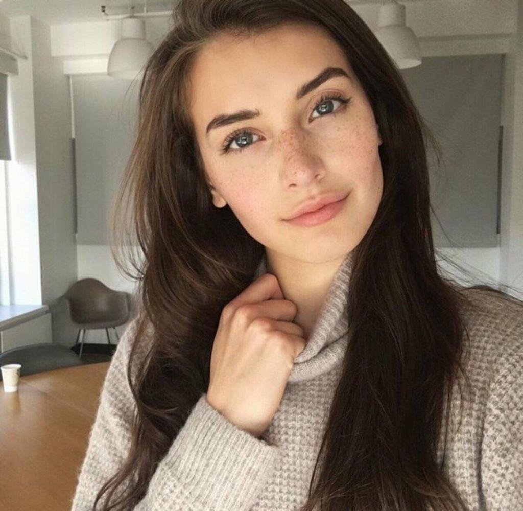 Zoe Alexandra модель