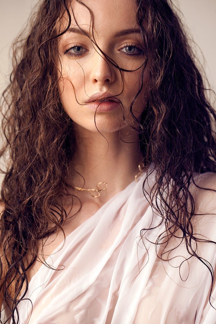 Flora фильм 2019