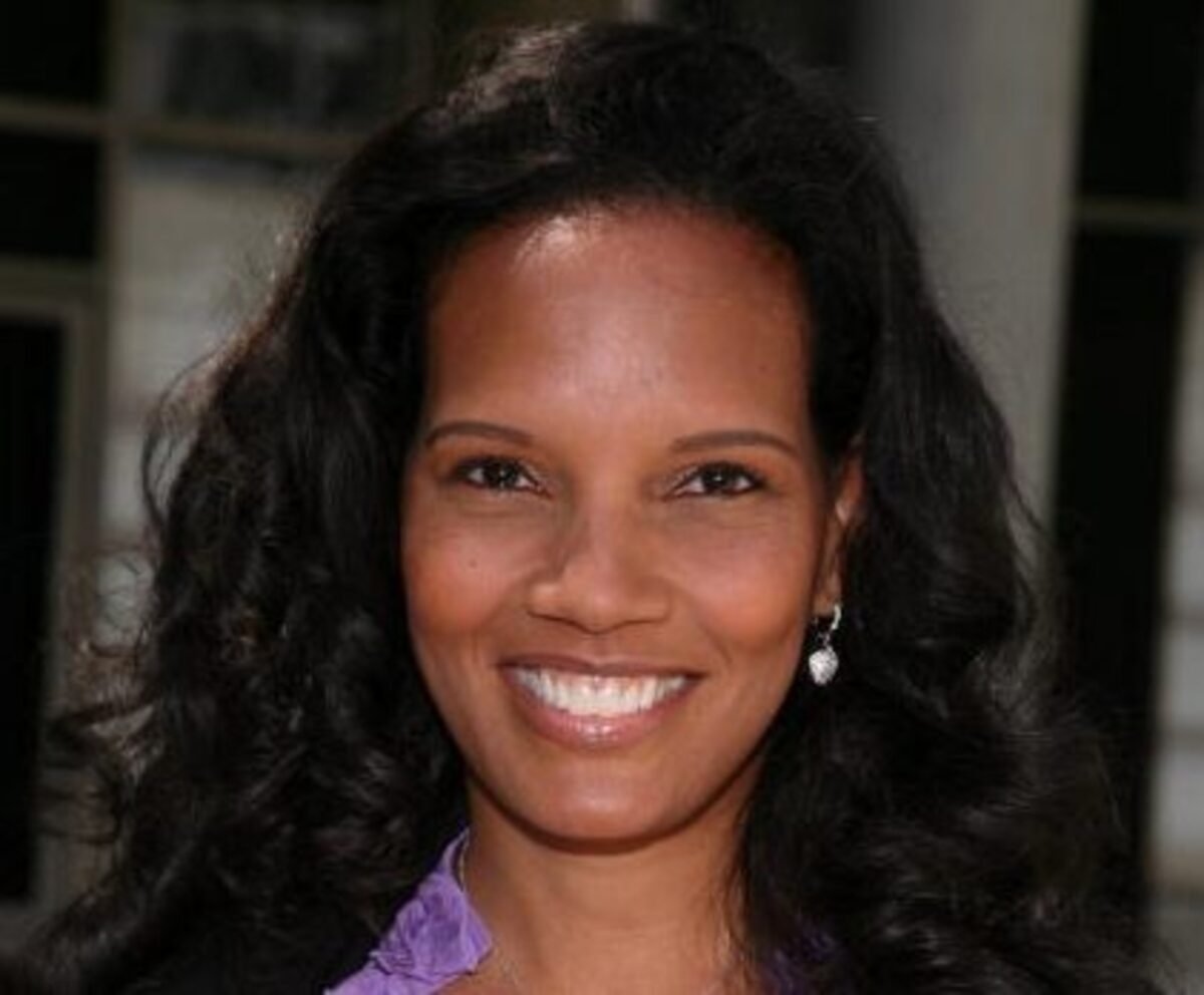 Shari headley net worth