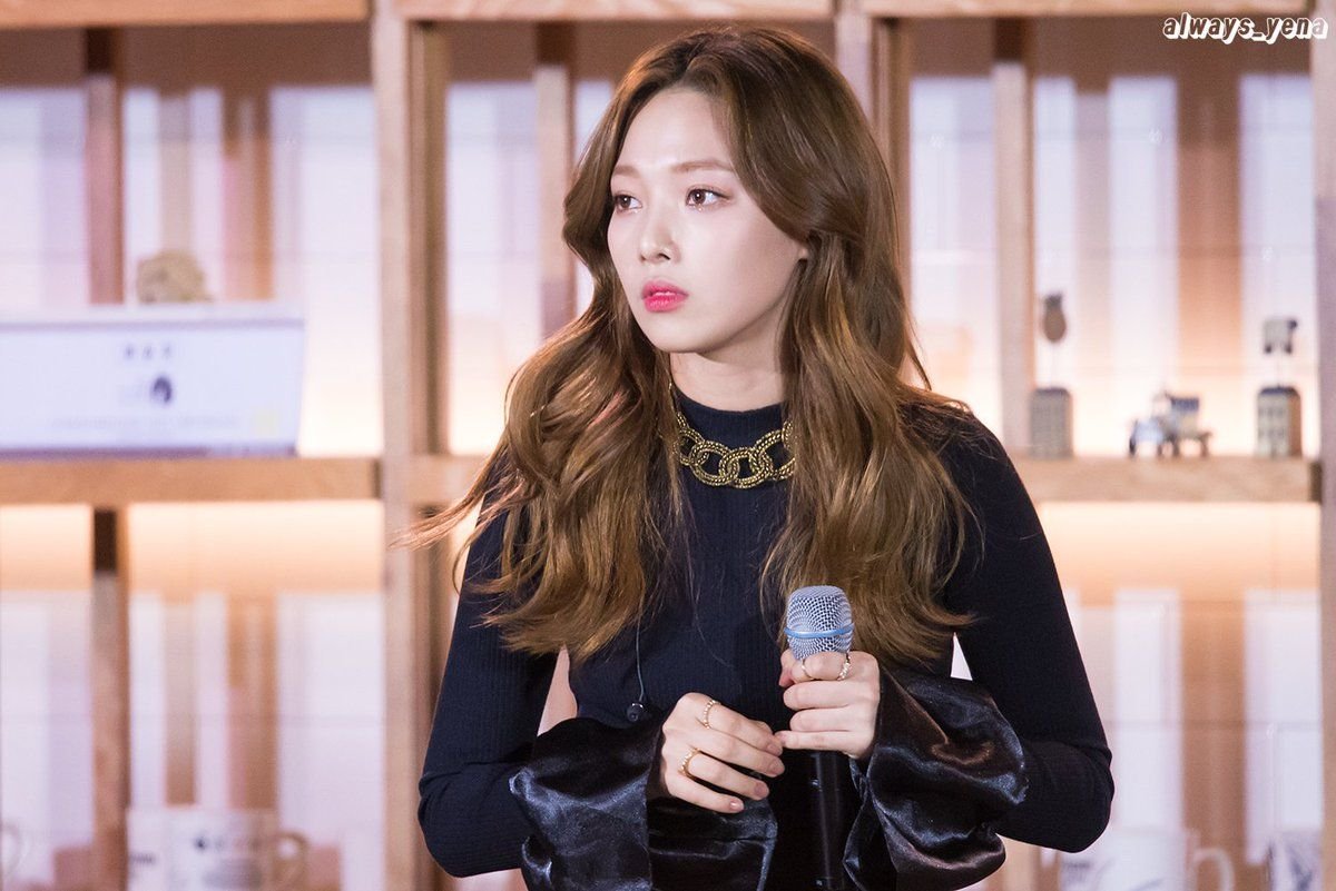 Park Shin Hye Photoshoot
