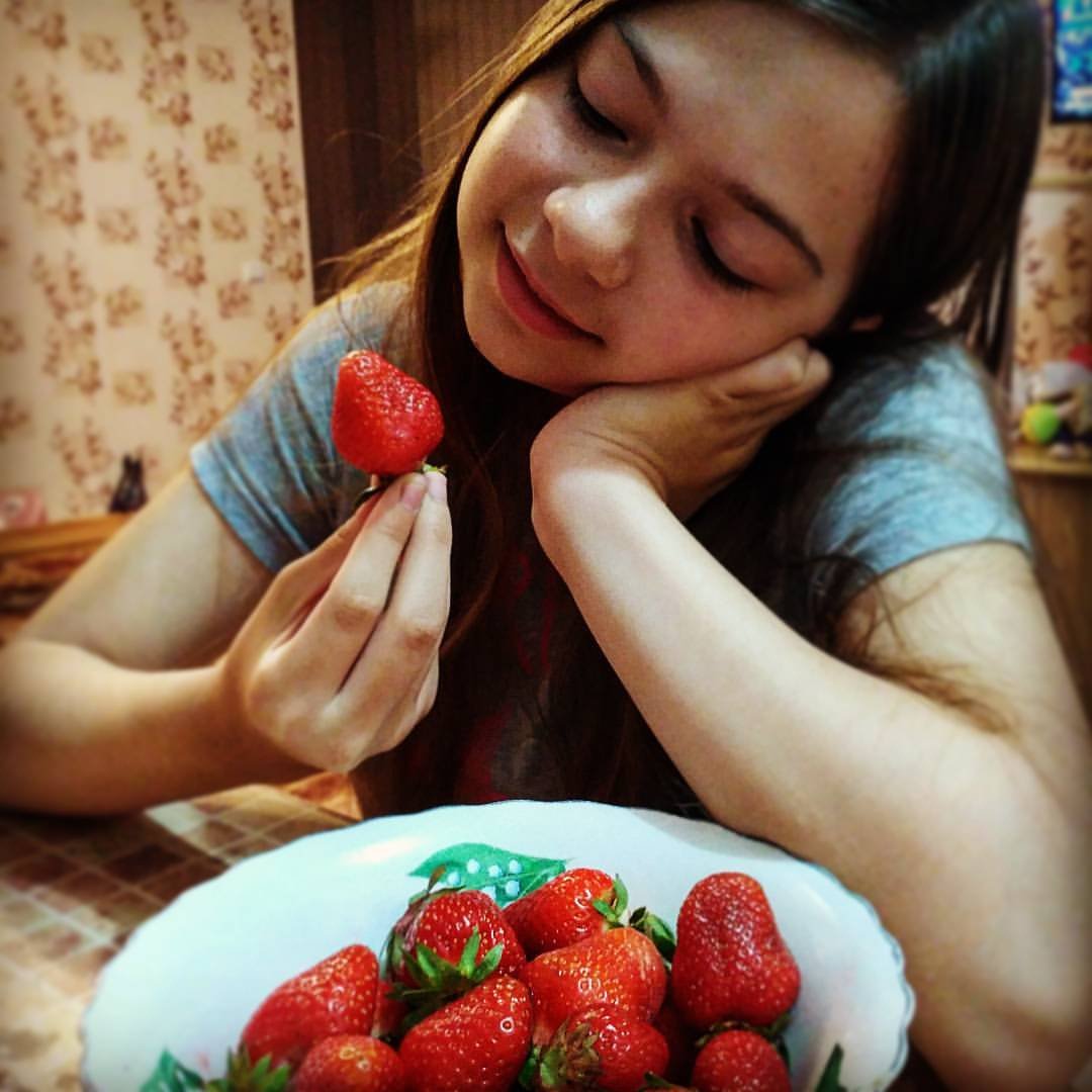 Марина Могилевская босиком