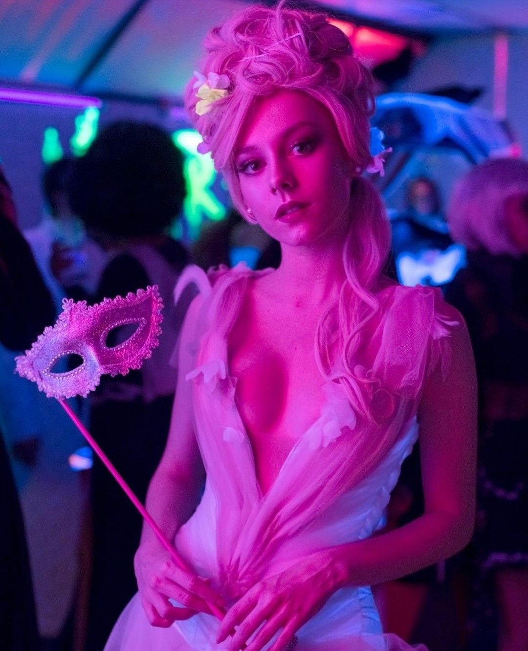 Сериал элита Карла Росон