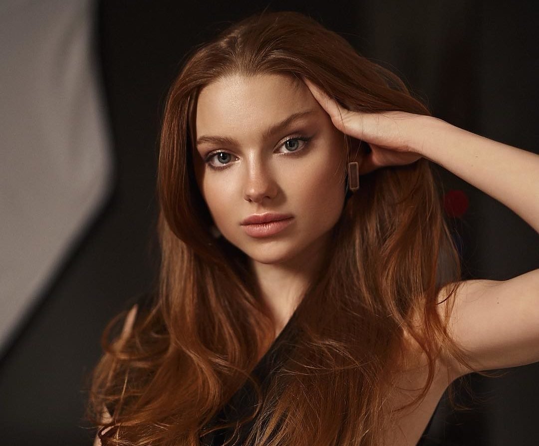 Алина Булынко елки