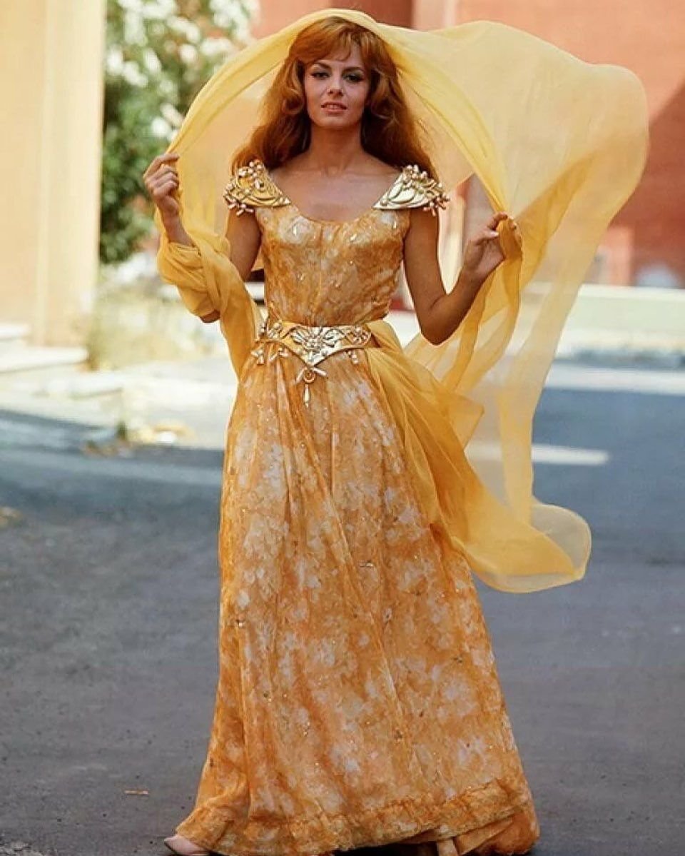 Анжелика актриса Мишель Мерсье