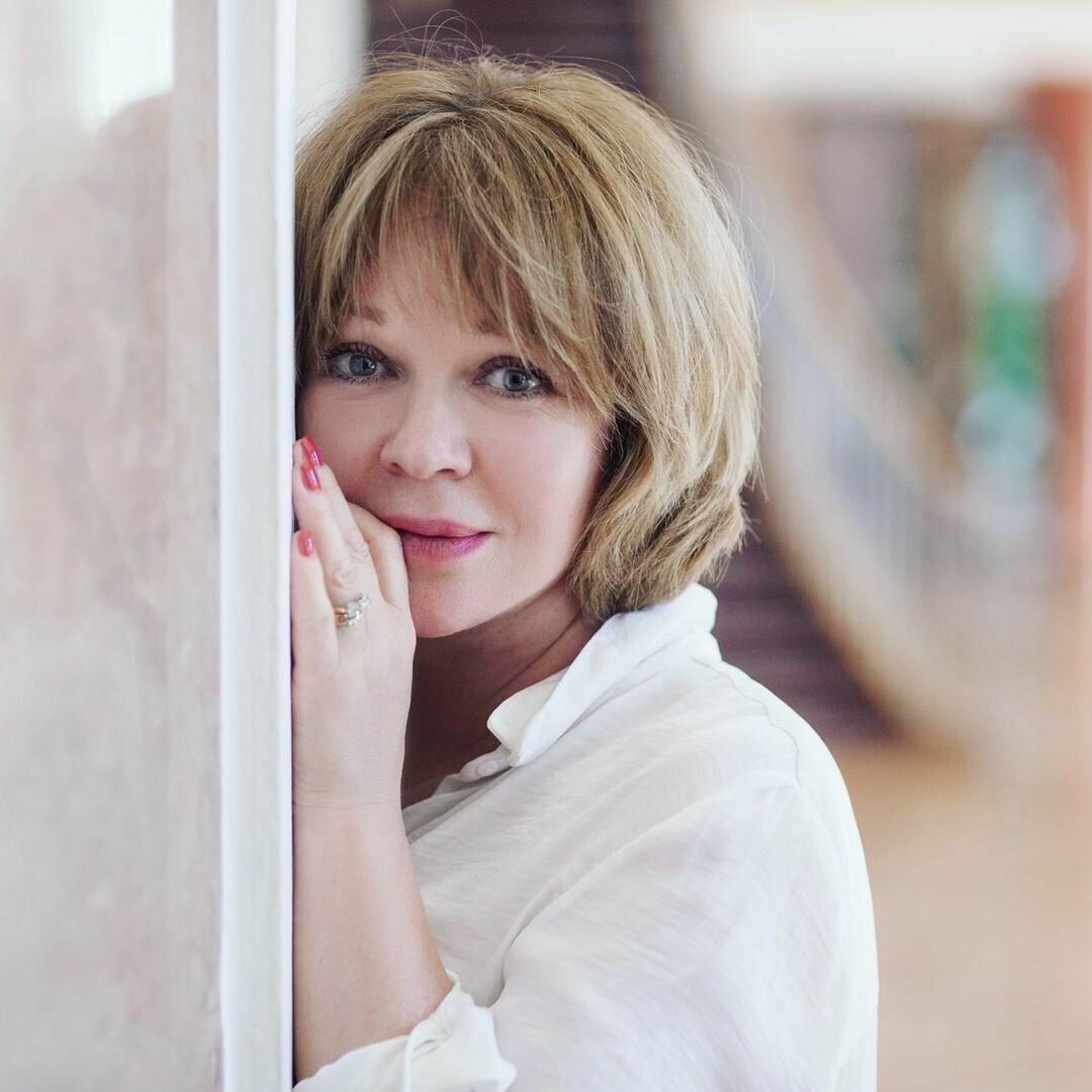 Елена Симонова актриса