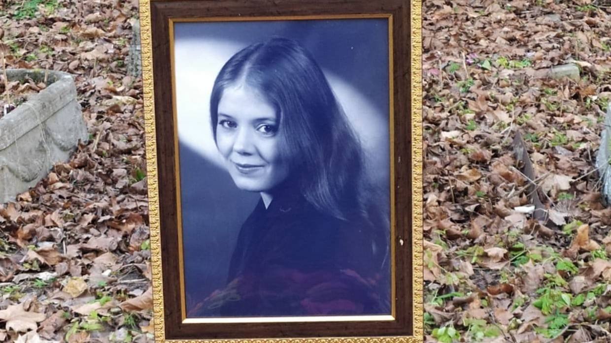 Людмила Сенчина могила на Смоленском кладбище