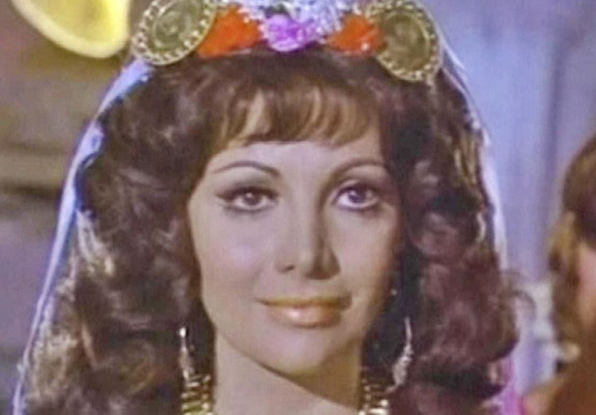 Есения актриса Жаклин Андере