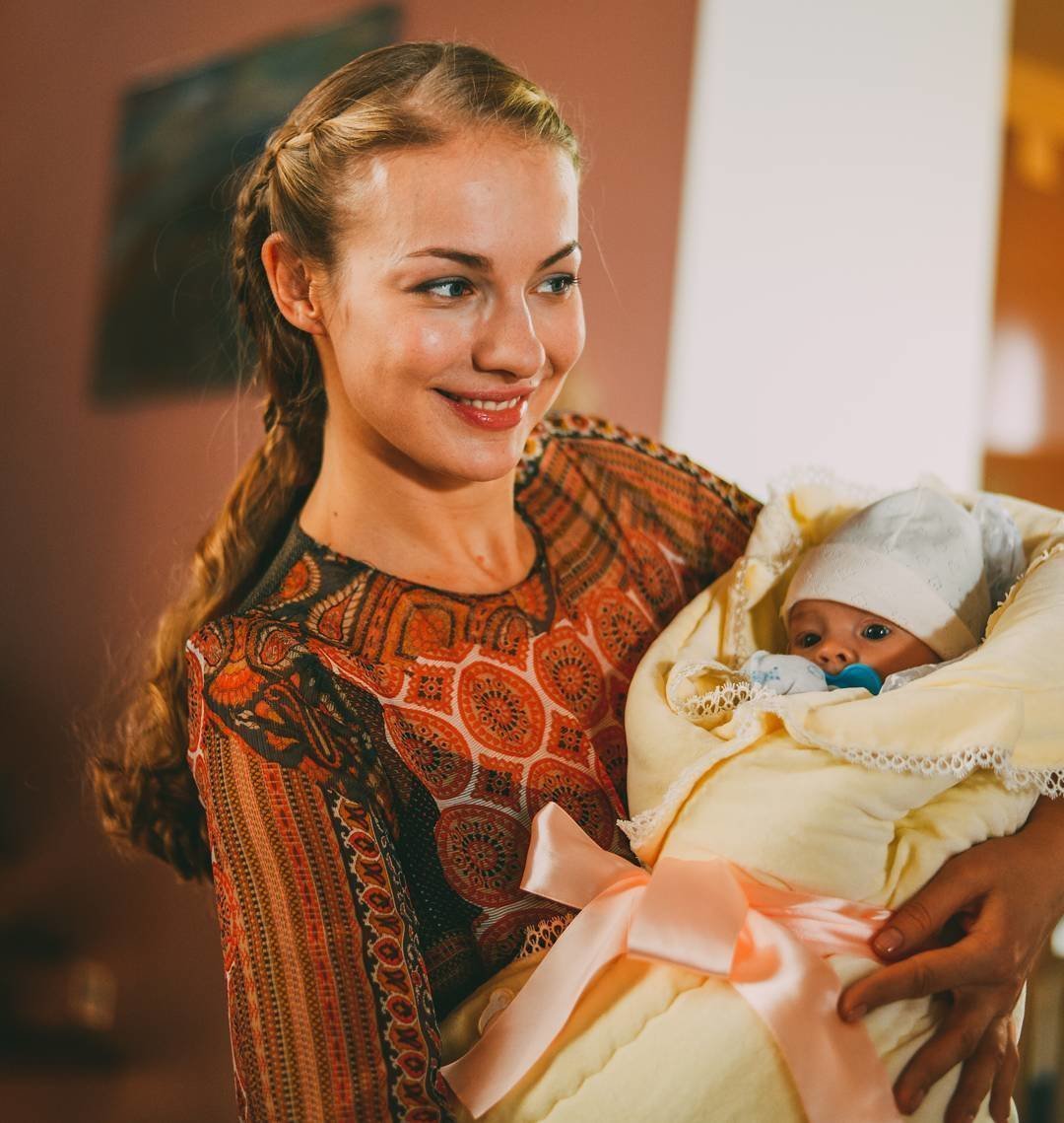Елена Аросева