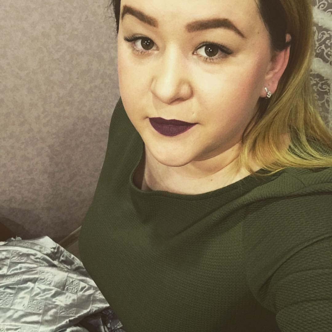 Айгуль Жээнбекова