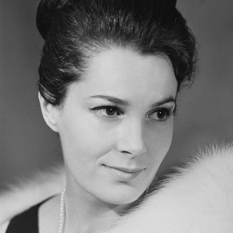 Элина Быстрицкая