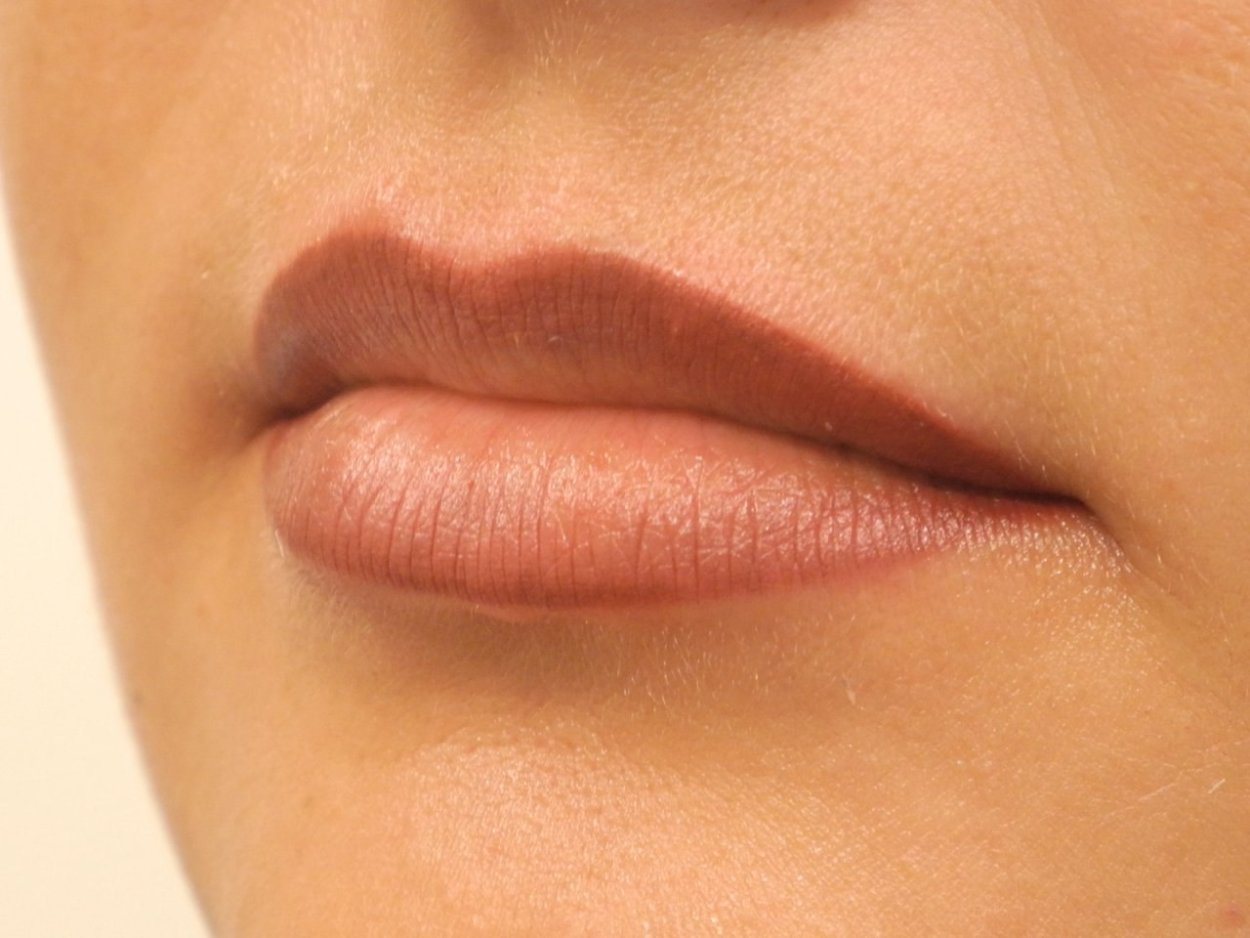 Татуаж губ с растушевкой натуральный цвет фото
