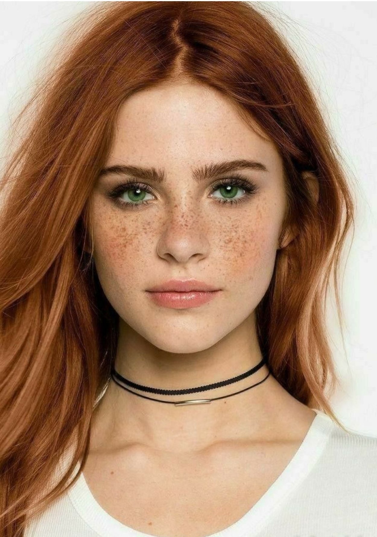 Селина Скиндер веснушки
