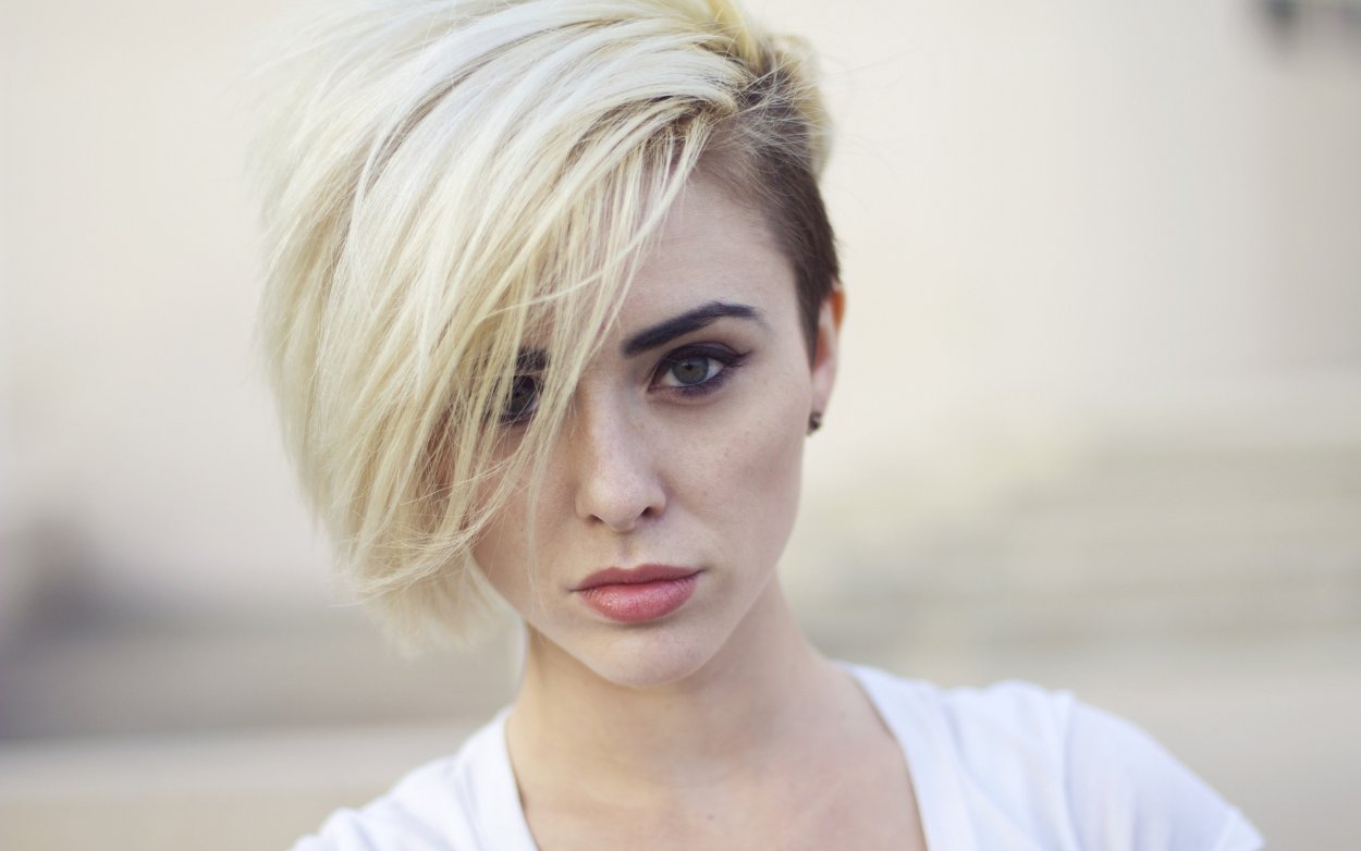 Alysha nett с короткой стрижкой