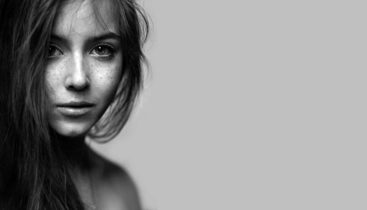 Фотопортреты девушек черно белые