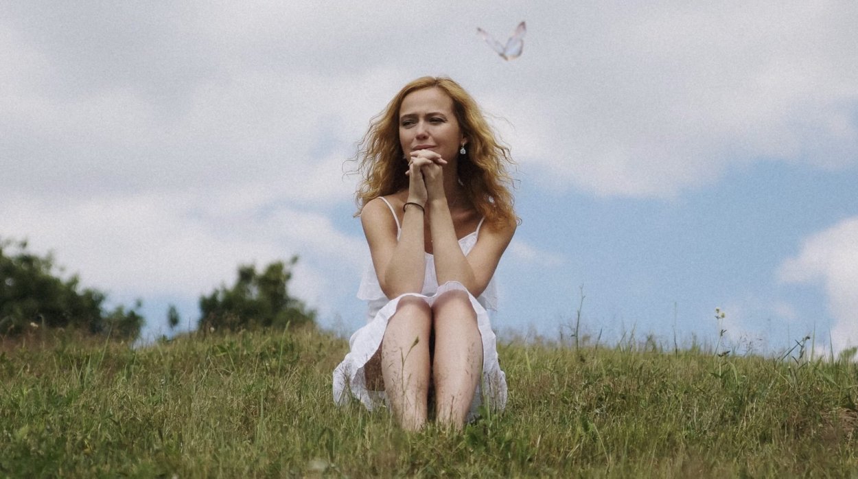 Елена летучая в купальнике