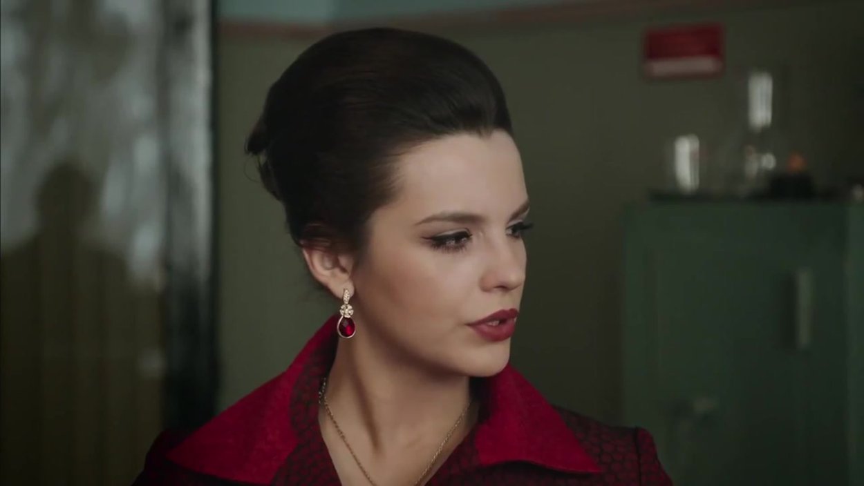 Красная Королева сериал 2015