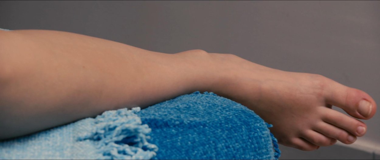 Адель Экзаркопулос feet