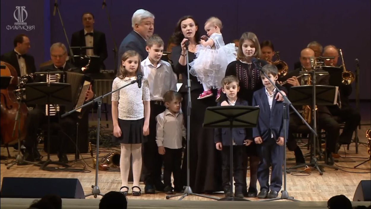 Полина Цыганова дочь