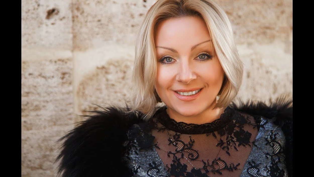 Елена Волгина