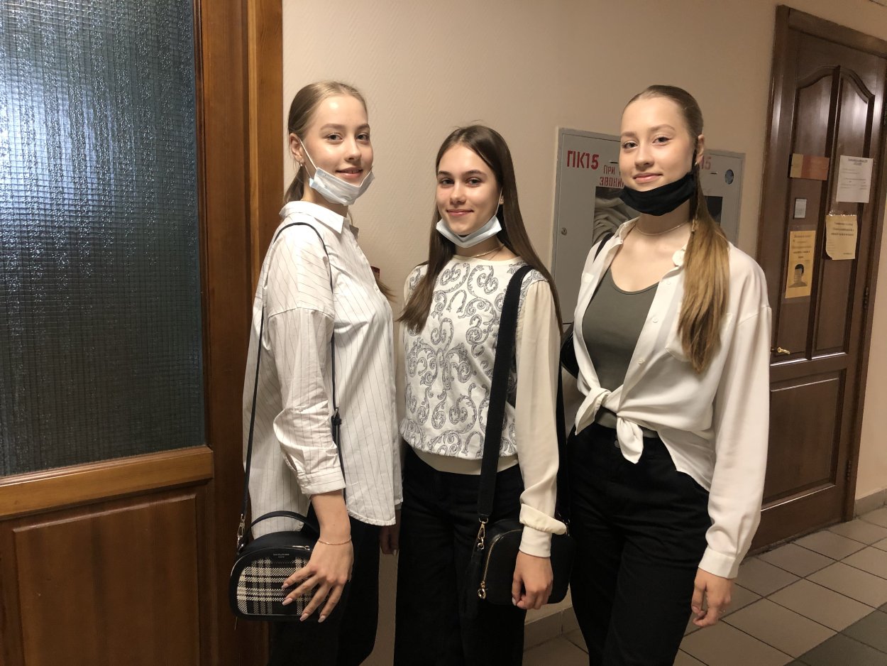Зои Дойч в белье