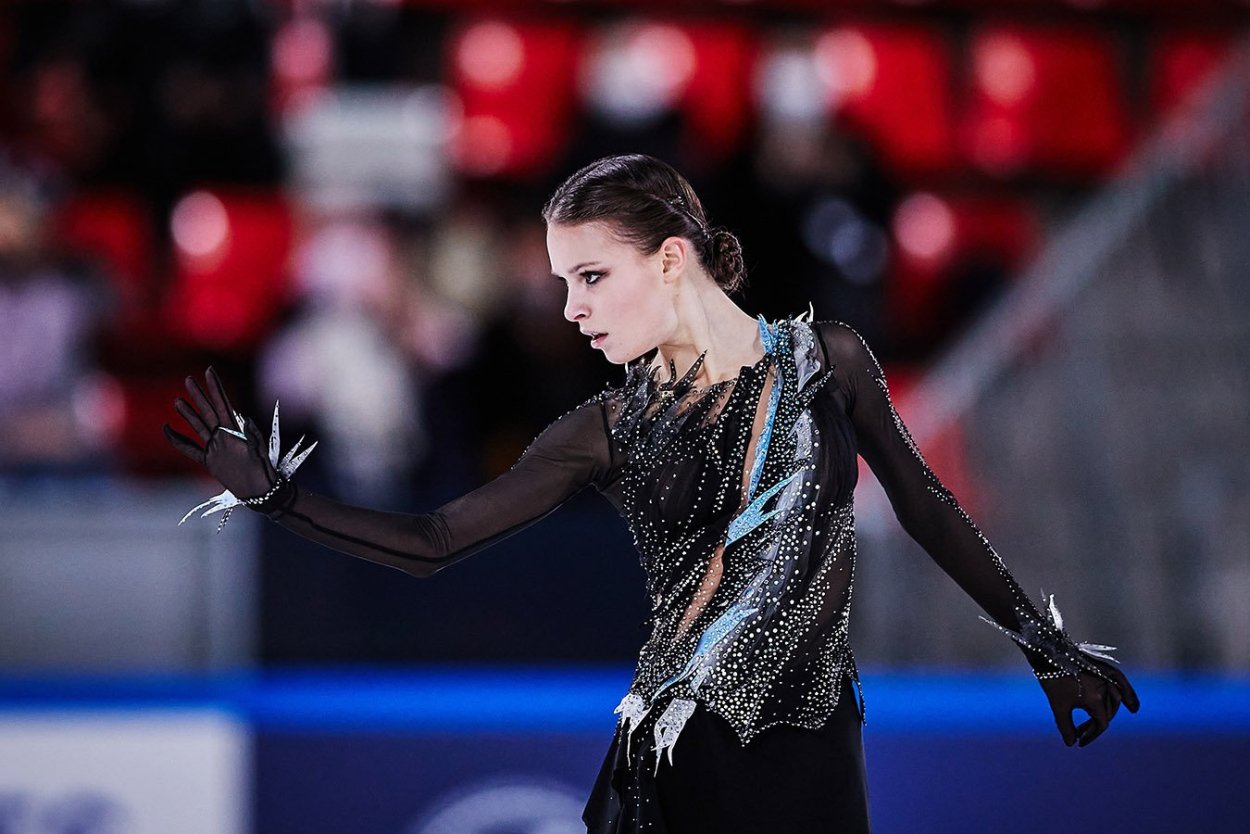 Анна Щербакова короткая программа 2021