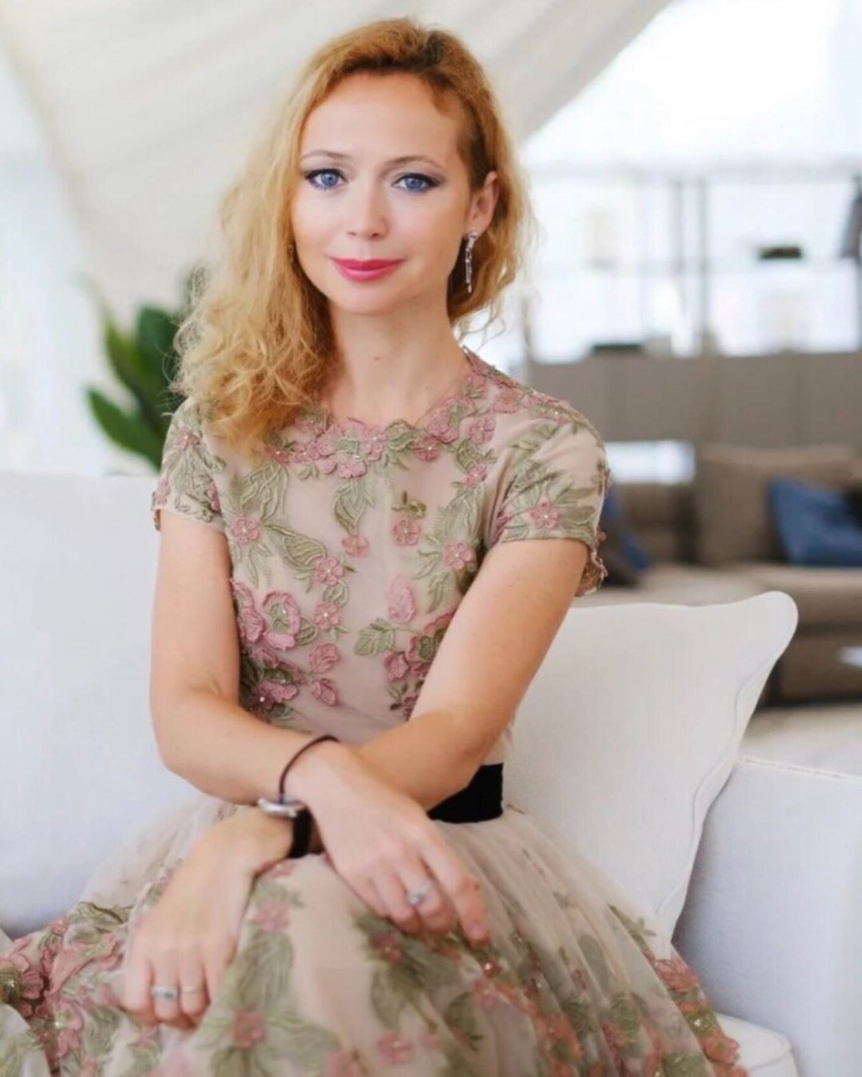 Елена Захарова
