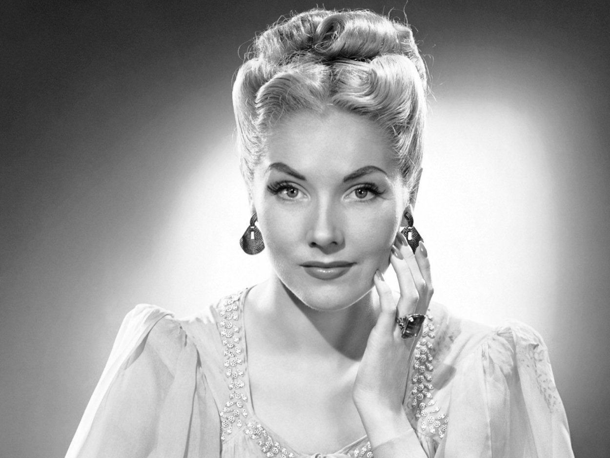 Елена Карпова