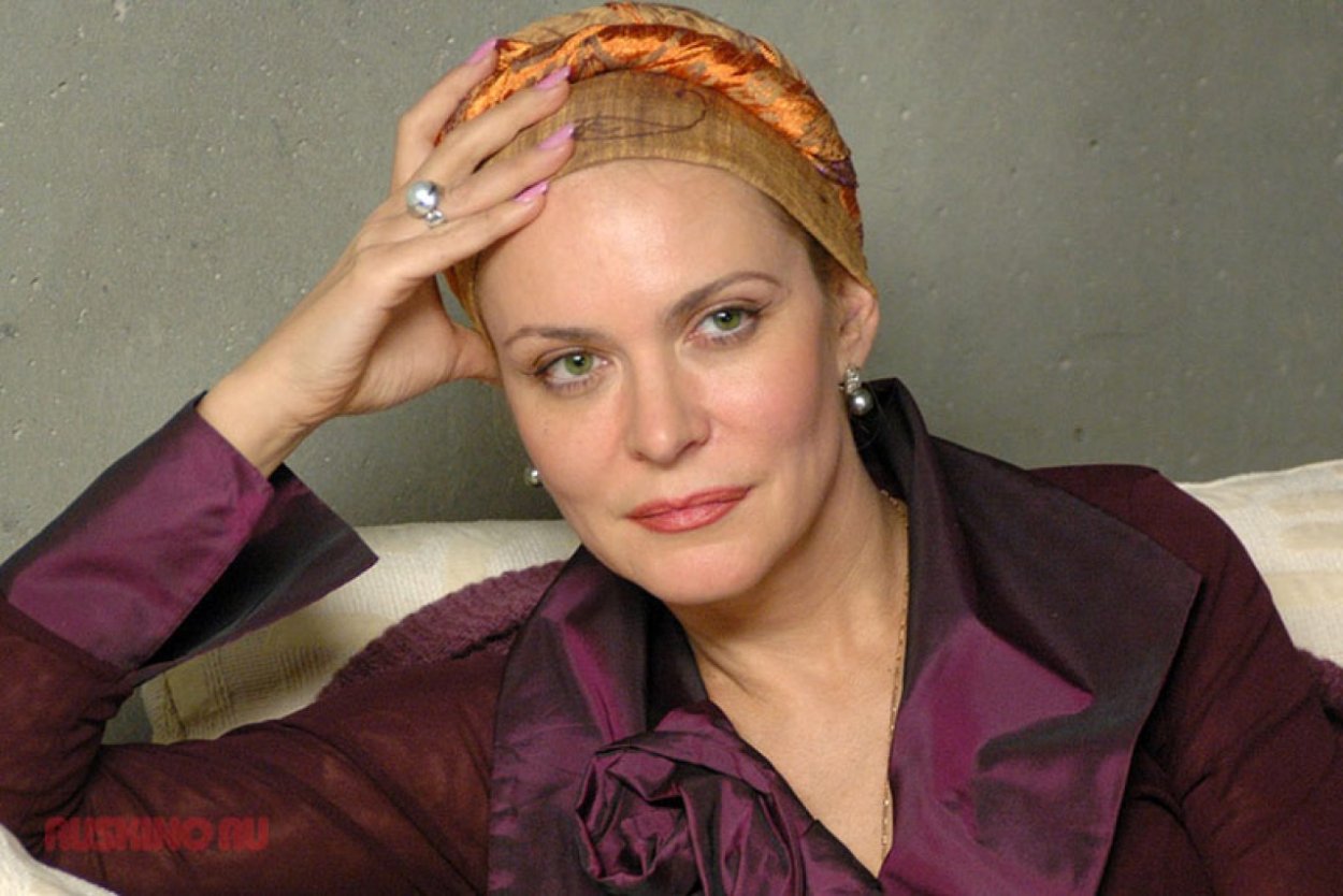 Елена Лихоманова feet