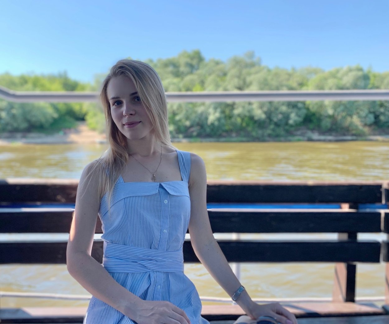 Чёрный фон без ничего