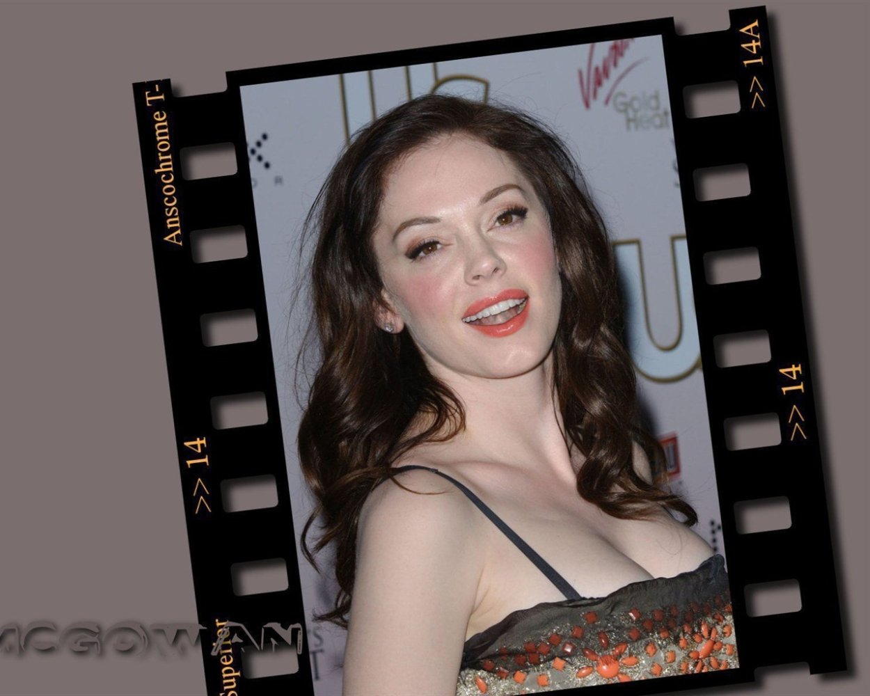 Роуз МАКГОУН Rose MCGOWAN fake