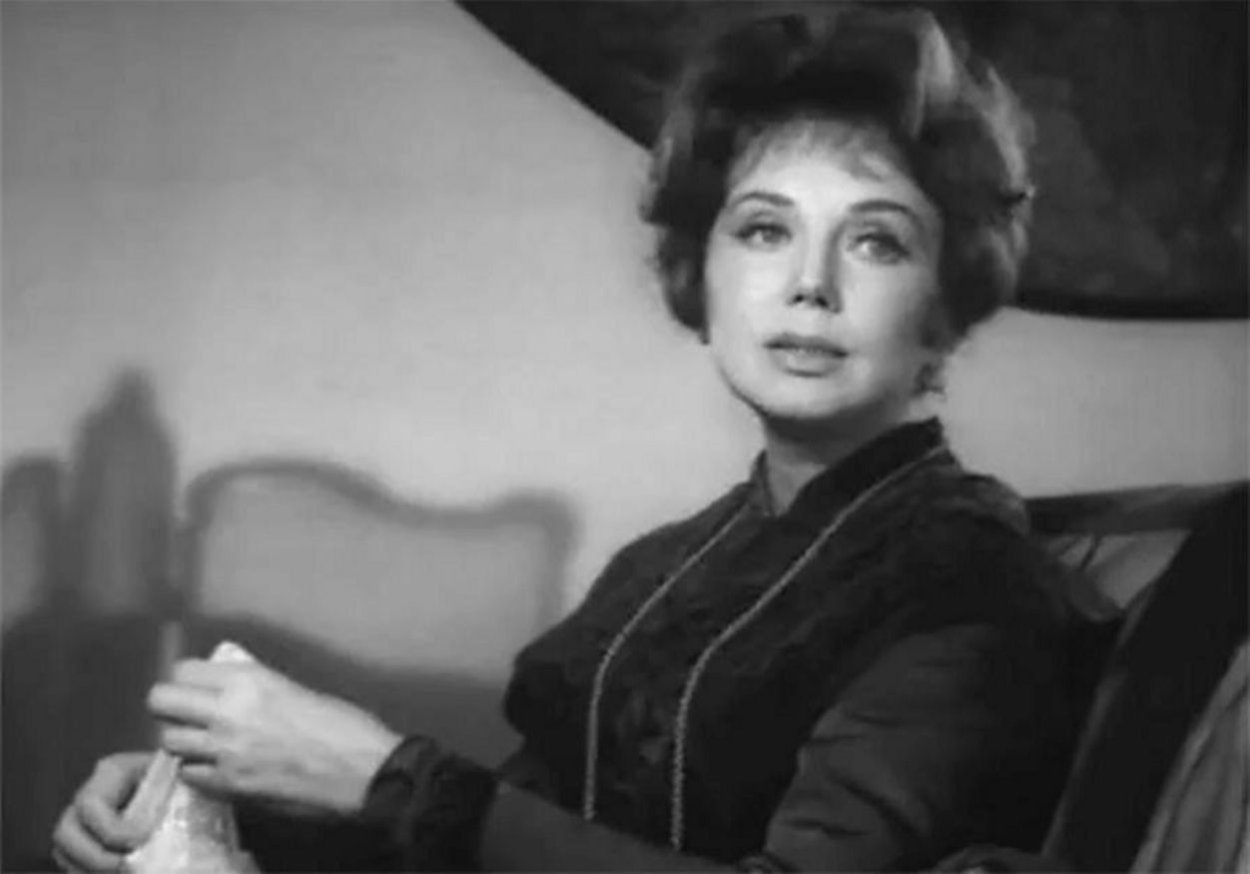 Елена Добронравова