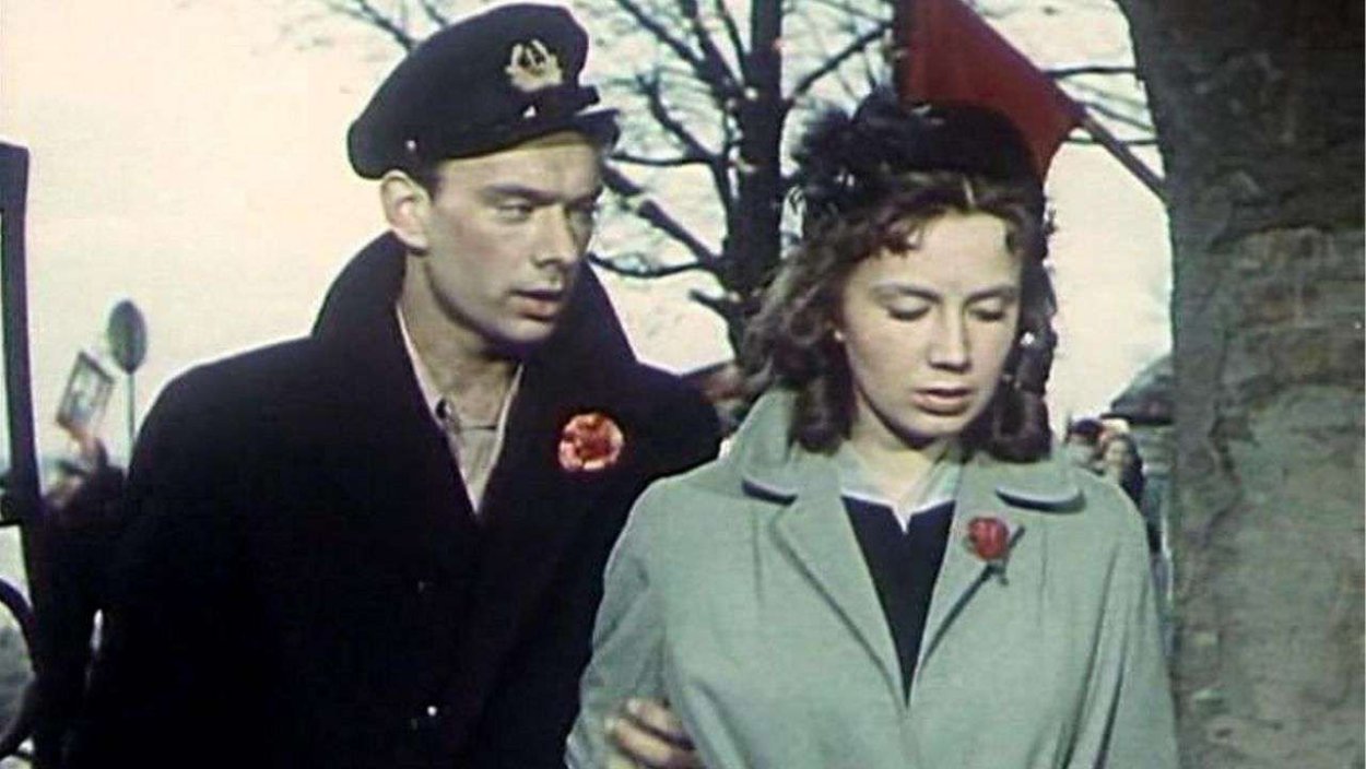 Елена Добронравова актриса
