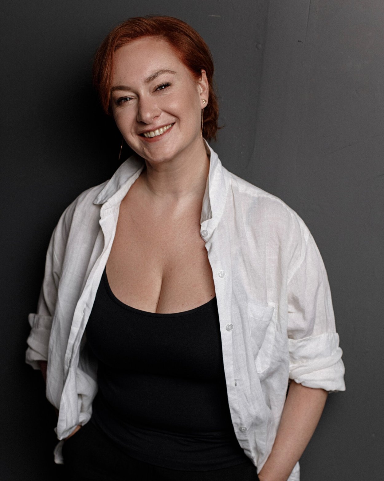 Юлия Левакова актриса ножки