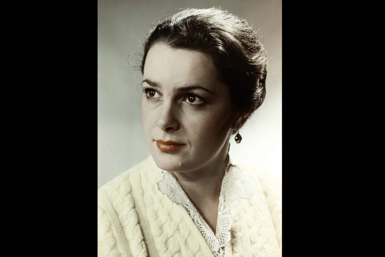 Элина Авраамовна Быстрицкая