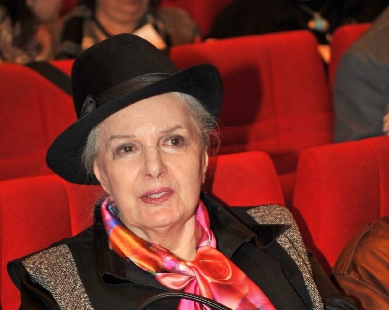 Элина Быстрицкая