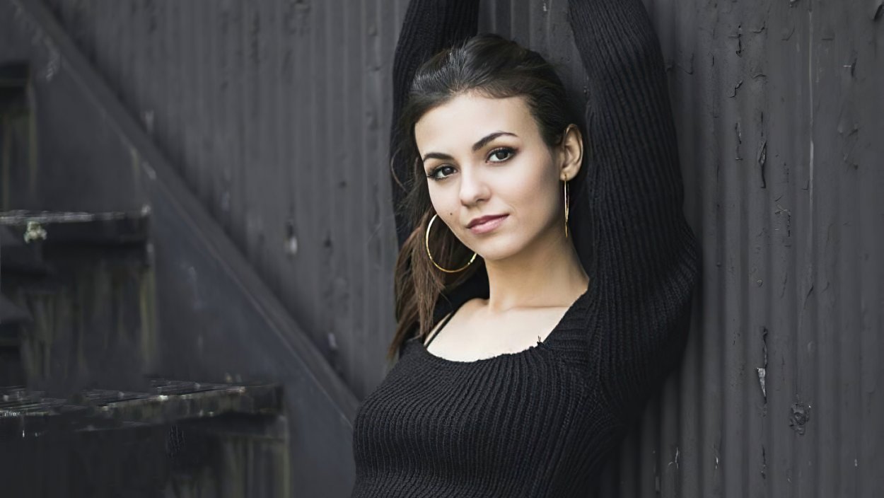 Victoria Justice 2022