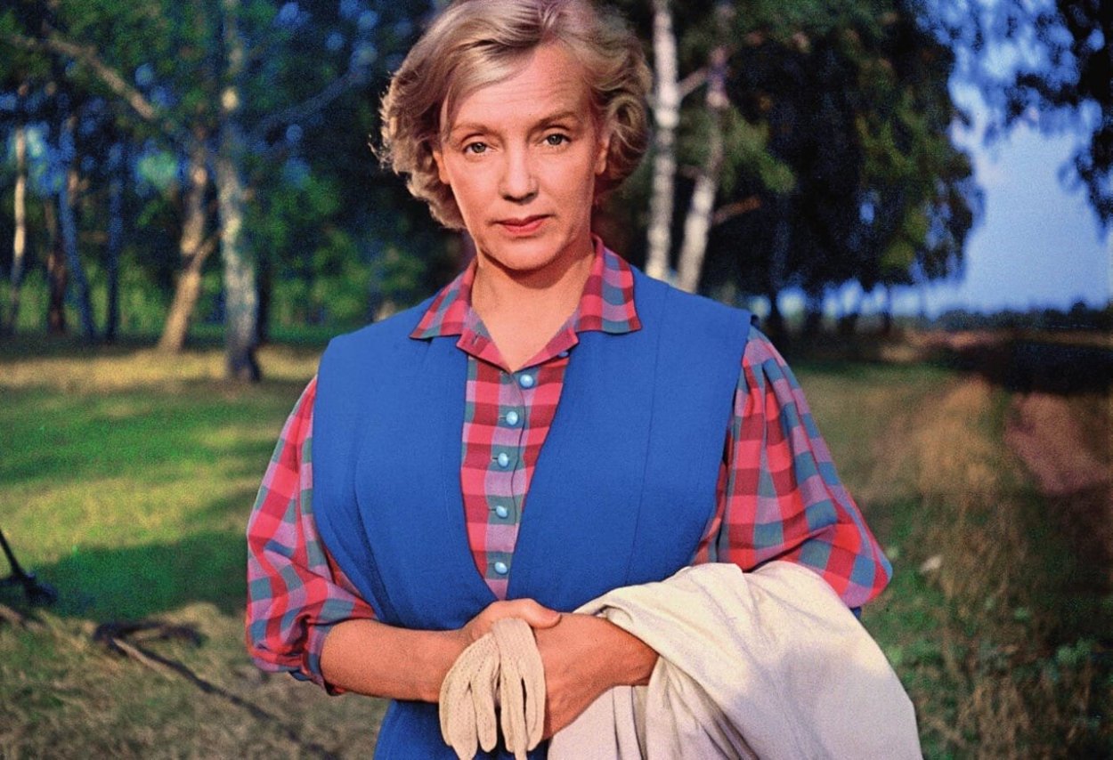 Ладынина, Марина Алексеевна