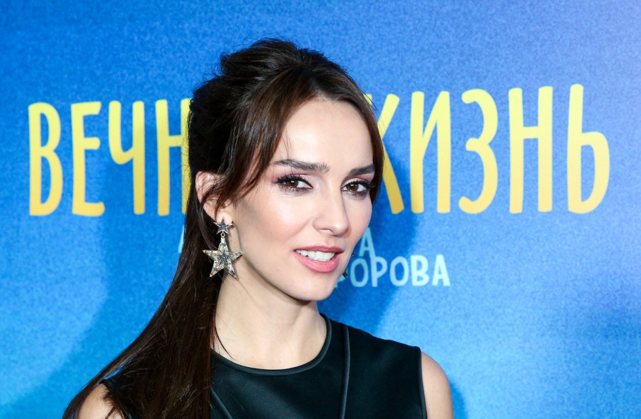 Ли́дия Леони́довна Ве́лежева идиот