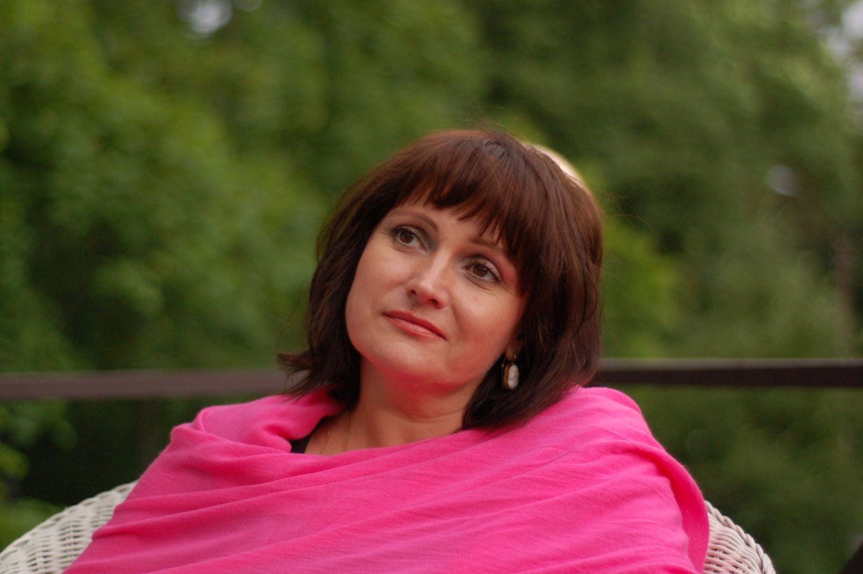Елена Шульман диктор