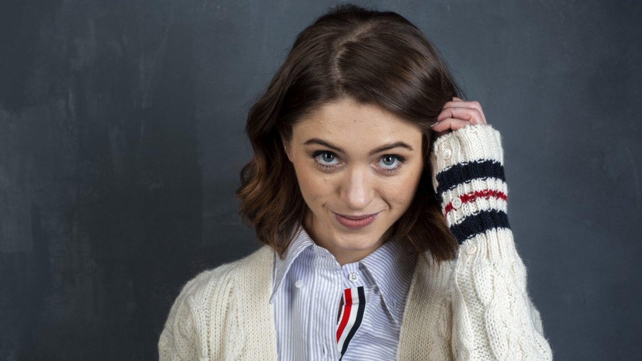 Natalia Dyer +18