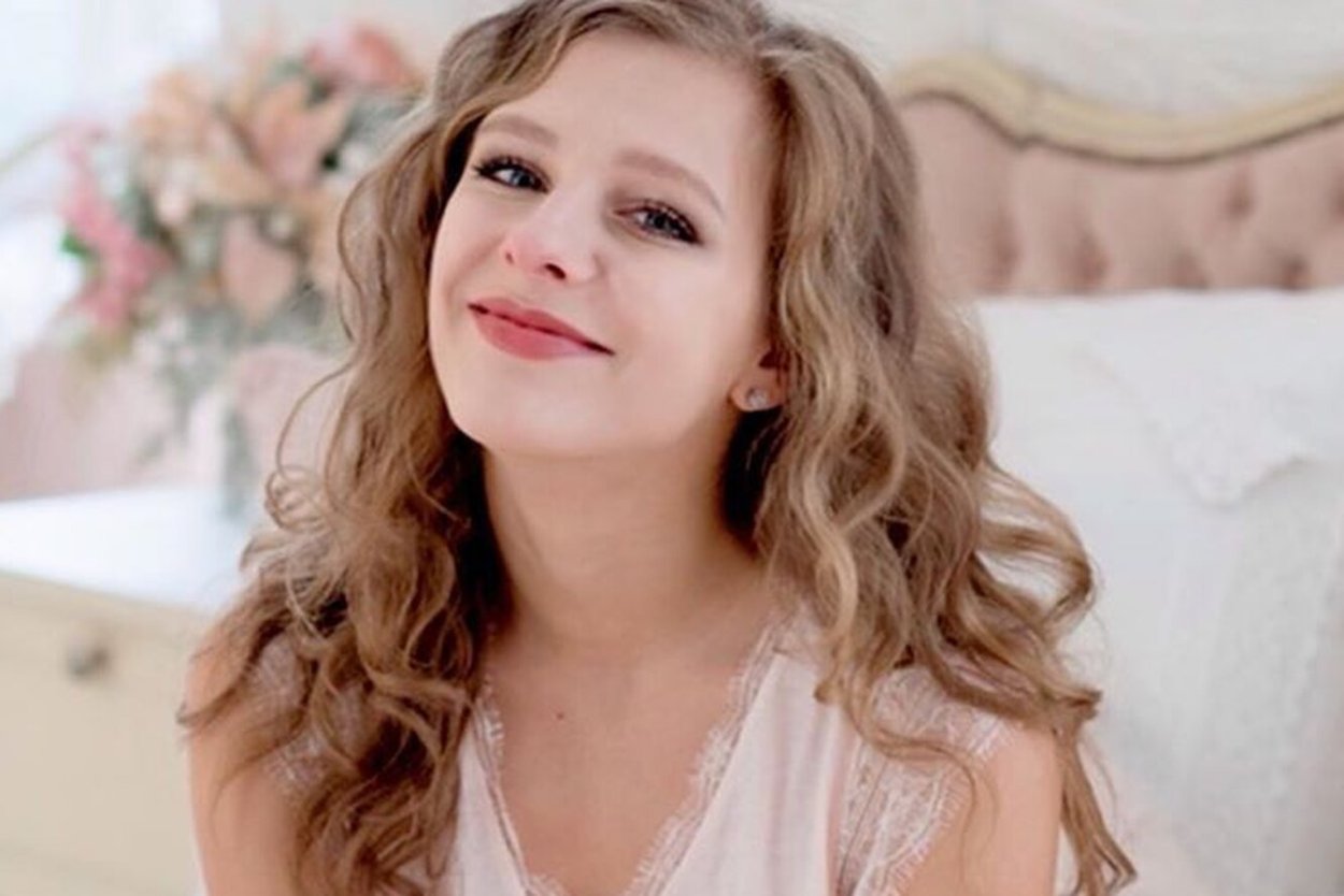 Елена Арзамасова