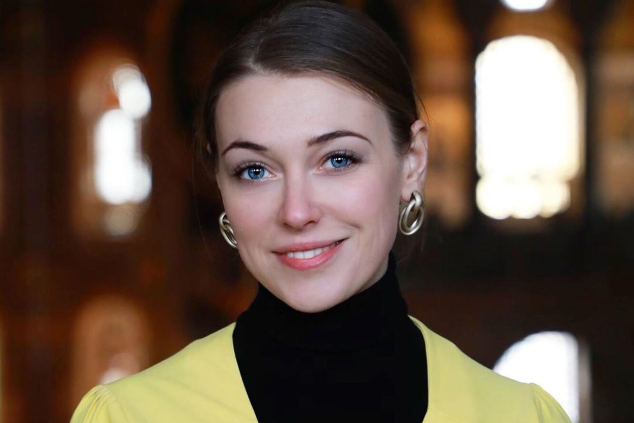 Александра Никифорова актриса в купальнике