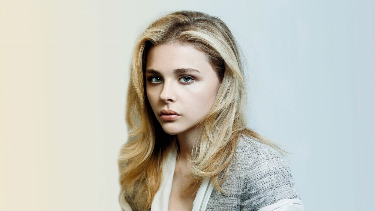 Chloe Grace Moretz 2021