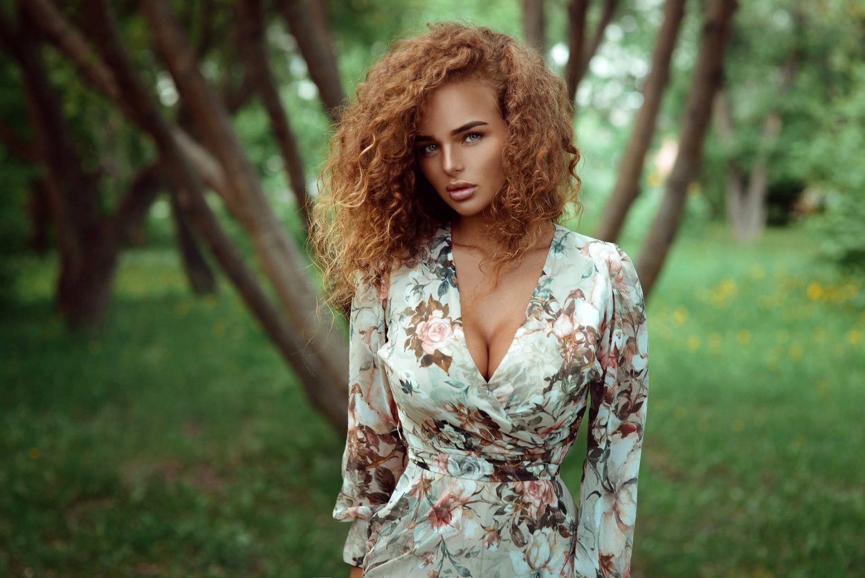Анастасия Веденская в купальнике