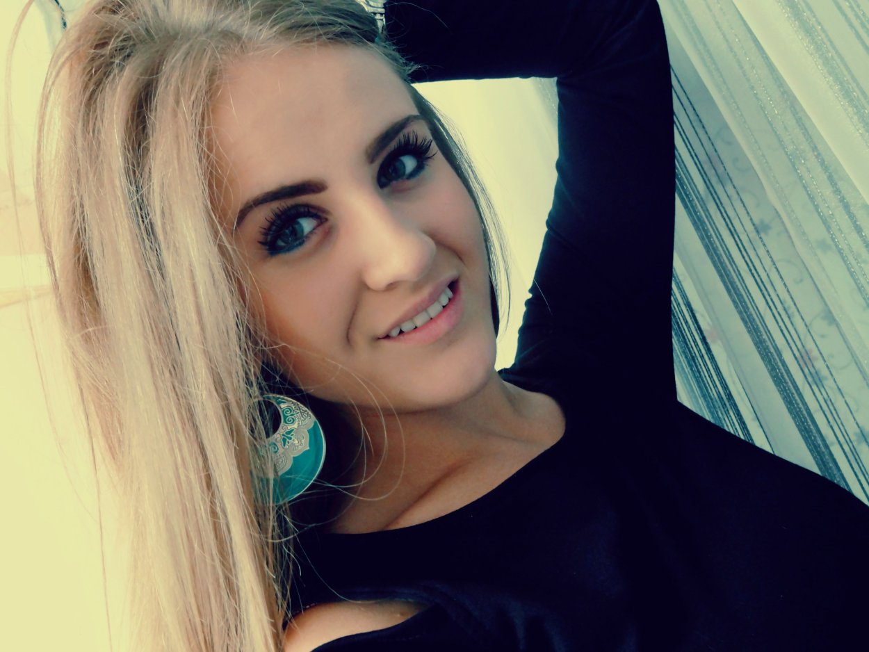 Лена Крылова Франция ютуб