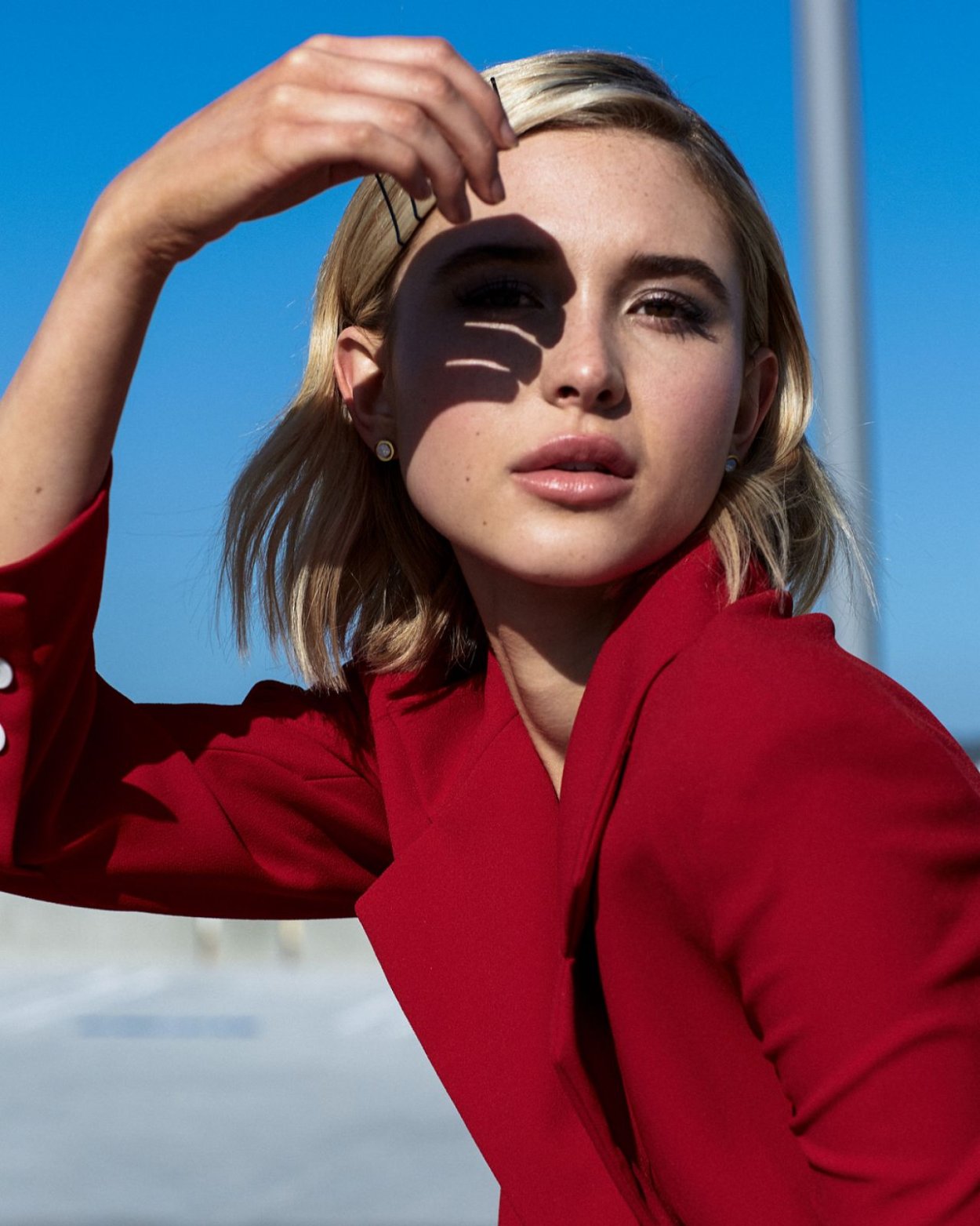 Isabel May горячие