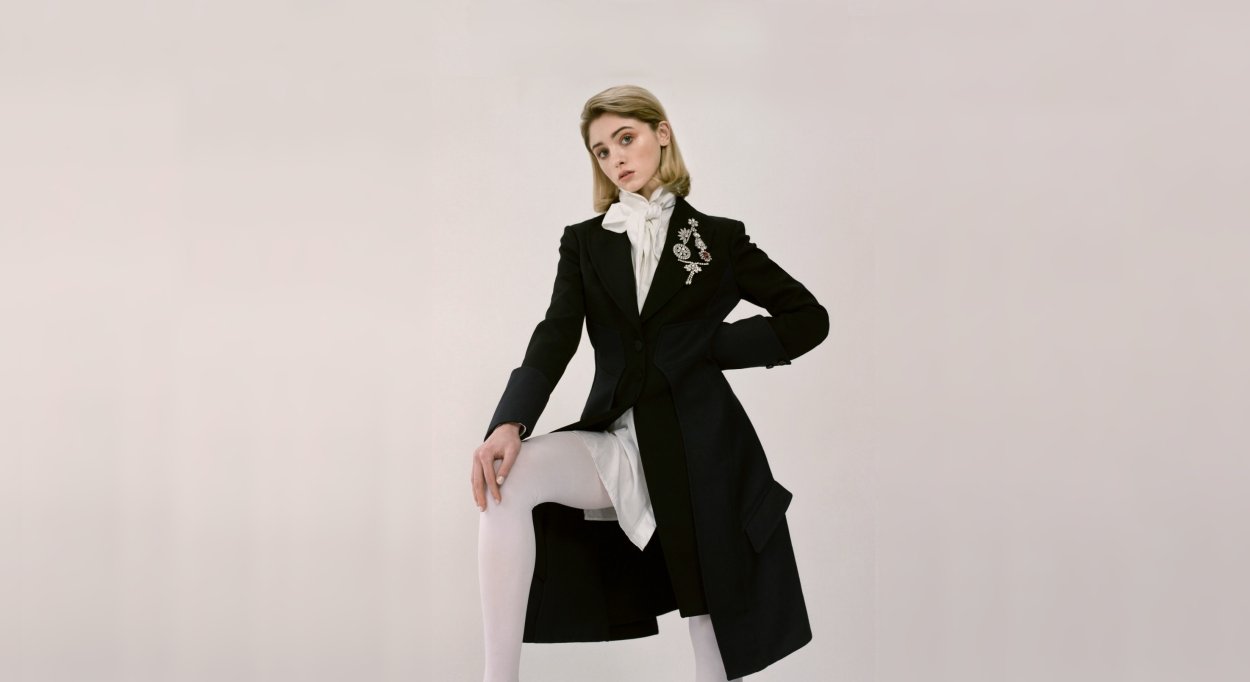 Natalia Dyer блондинка